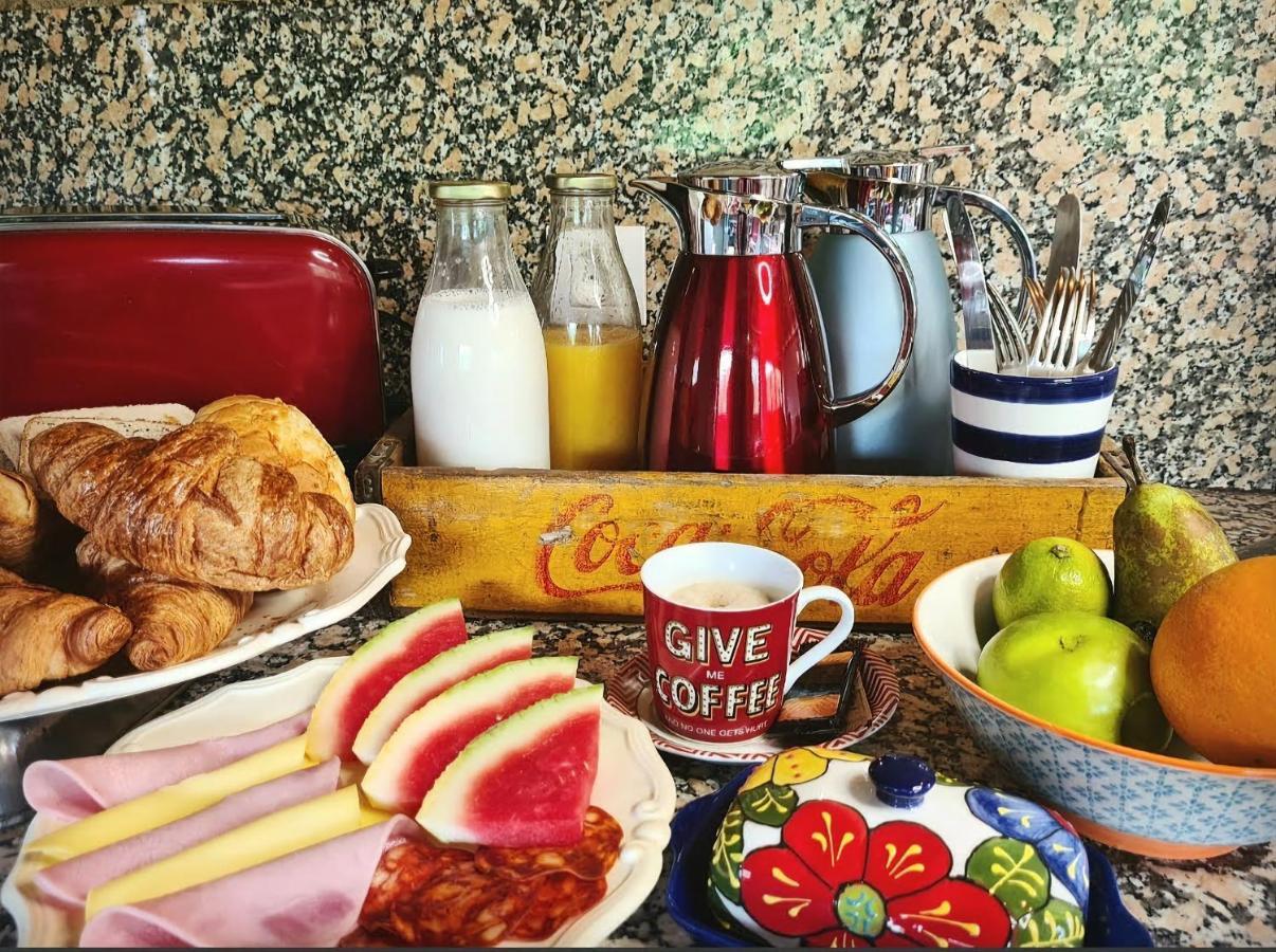 Harveys Homestay - Adults Only Mieres  Eksteriør bilde